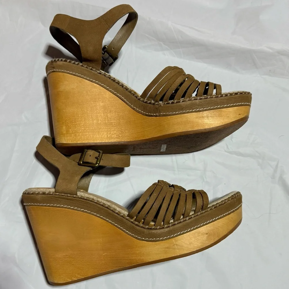 Dolce Vita Women's Ria Taupe Nubuck D'Orsay Wedge Sandals size 9.5 tan